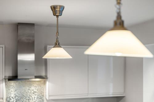 Brand NEW 2 BR Fulham Apartment Near Tube Station COZY - image 13