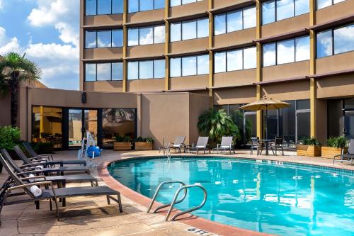 Four Points by Sheraton Houston Greenway Plaza – Houston, TX