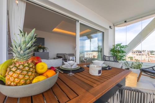 Two-Bedroom Apartment with Terrace and Sea View image 5