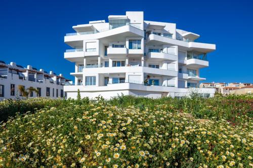 Two-Bedroom Apartment with Terrace and Sea View image 1