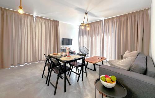 One-Bedroom Holiday Home