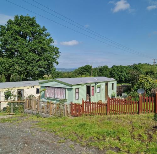 Audrey the Caravan of Dreams in Lindridge