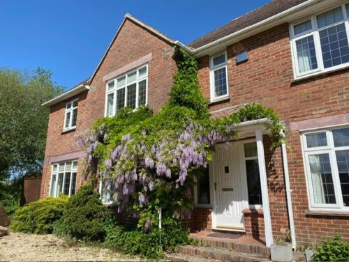 Isle of Wight Holiday Home in Binstead and Fishbourne