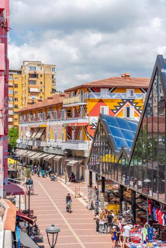 New Bazaar Panorama by PikHost, Tirana (Foto 3)