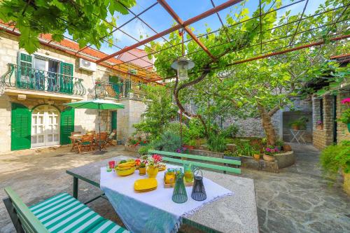 Apartments & Studio Gordana 2