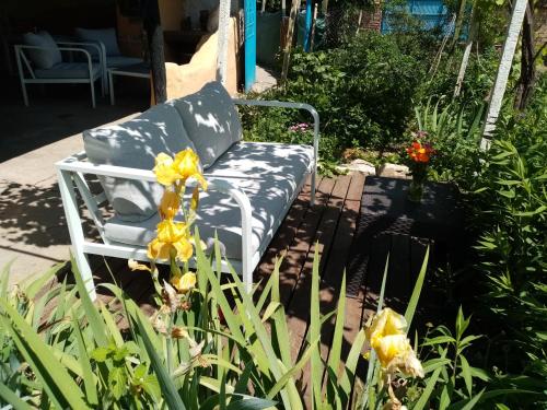 Rustic Village Retreat in Obedinenie
