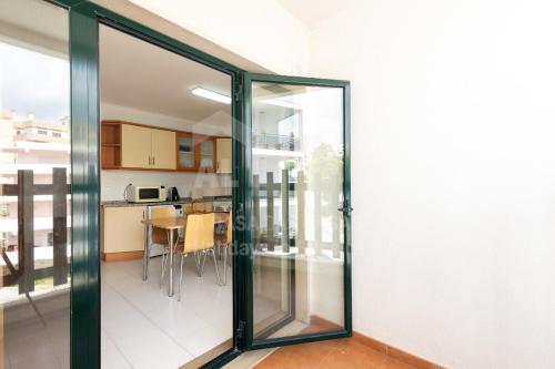 Infinity Waves by ACasadasCasas in South Beach