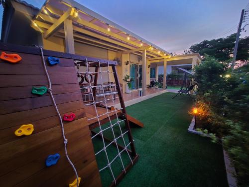 เดอรำพึง De Ramphueng ชายหาดแม่รำพึง ระยอง - Rayong