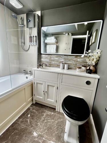 Stylish City Centre Apartment, Bath (photo 6)