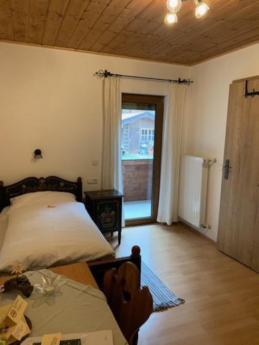 1 twin bed
