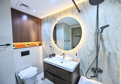 New Renovated Modern 1 Br Dubai Marina, Dubaj (zdjęcie 4)