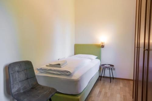 Single Room with Shower image 10
