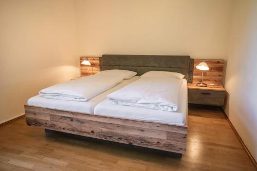 Double Room image 1
