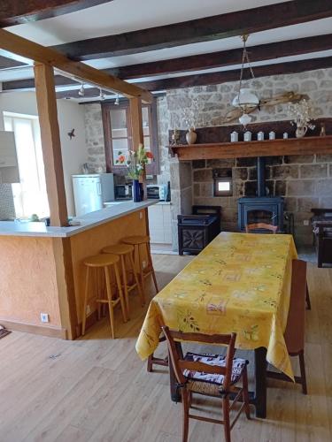 Maison de charme a la campagne in Espagnac