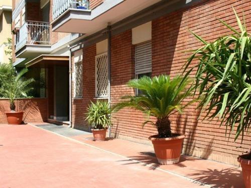 Le Fate Apartments - image 2