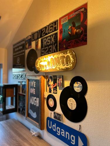 En SMUK og CHARMERENDE OASE meget tæt på centrum! (En SMUK og CHARMERENDE OASE meget tæt pa centrum!) in Holstebro