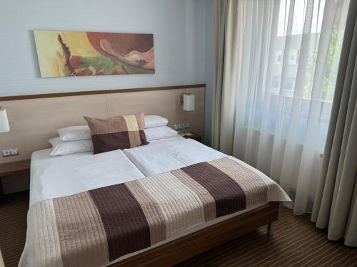 Famulus Hotel Room Type - Junior Suite with Bath