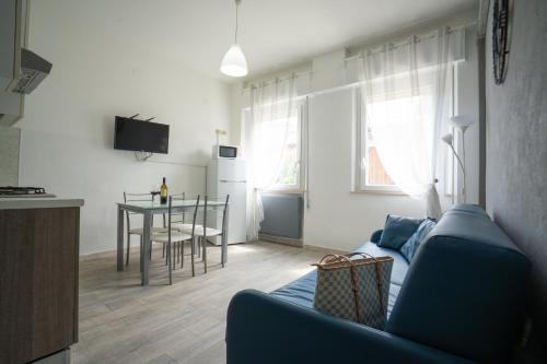 Residence 2 Studio and Suites - image 3
