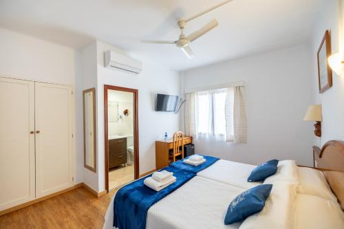 Hostal Doris - Adults Only Room Type - Twin Room