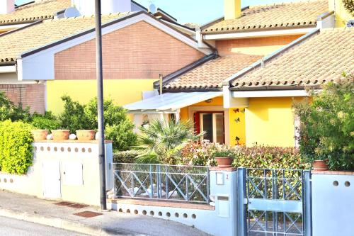 Villa Gialla, Porto Recanati