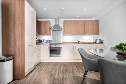 Stylish 2 Bedroom Apartment - Balcony - Parking - Netflix 97M, Birmingham (fotografie 9)