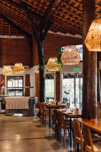 Restaurant, Hotel Jardin del Parana in Paso De La Patria