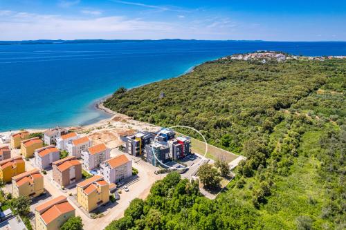 One-Bedroom Apartment with Balcony and Sea View