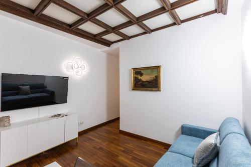 Vicolo Trevi Apartment by Rental in Rome, Rome (photo 8)