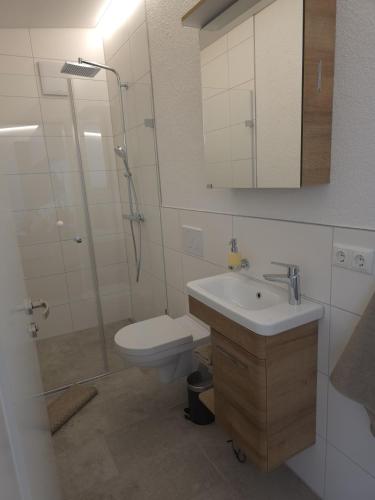 Bathroom, MainUrlaubsStop in Wipfeld