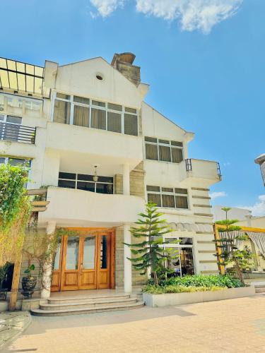 Social House