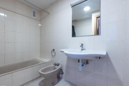 One-Bedroom Apartment (4 Adults) image 6