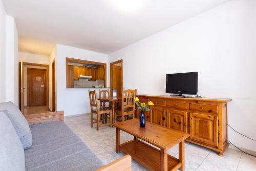 One-Bedroom Apartment (4 Adults) image 2