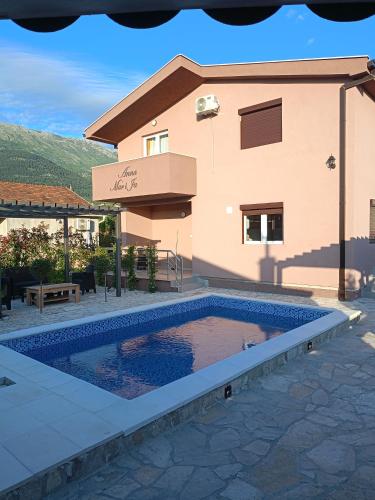 Exterior view of AnnaMarija