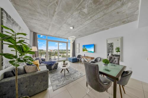Midblock Midtown Miami High Floor 1B Suite W Spa Pool Gym — other in 3101 NE 1st Ave 1112, Miami United States, FL 33137