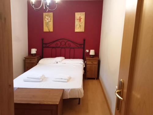 2 bedrooms, 3 beds