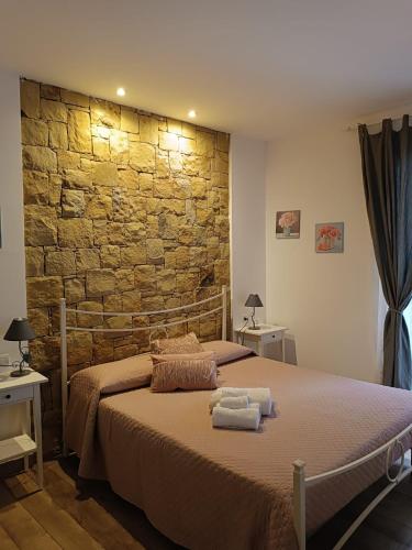 Double Room with Balcony image 10