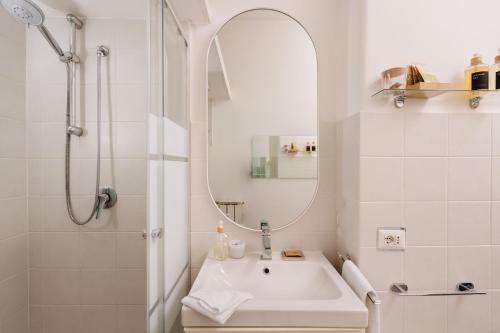Santamato Vatican Apartment, Рим (фото 10)