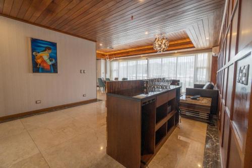 Bar/lounge, Hotel Vista Quince in Zone 15