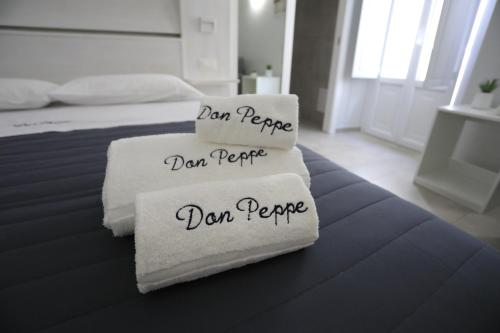 Superior King Room image 10
