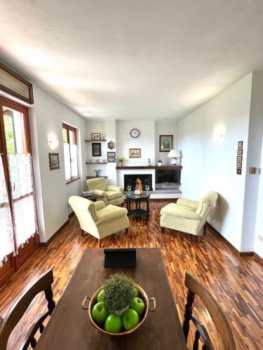 Iekārtas, villa Guja in Esino Lario