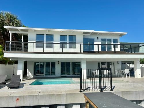 Bayside Grande Villa