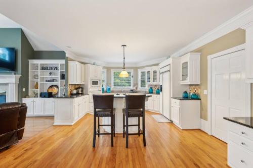 Faciliteter, Elegant 5BR Retreat Pool & Yard in Snellville (GA)