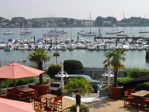 Le Petit Hôtel des Hortensias - Hôtel - La Trinité-sur-Mer