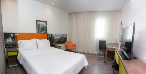 room detail thumbnail 1