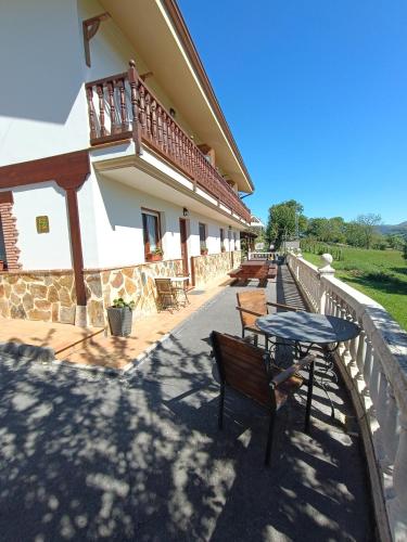 Apartamentos la Escuela en Cantabria in 阿爾塞達