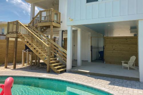 Cactus Cove Hangout – Gulf Shores, AL