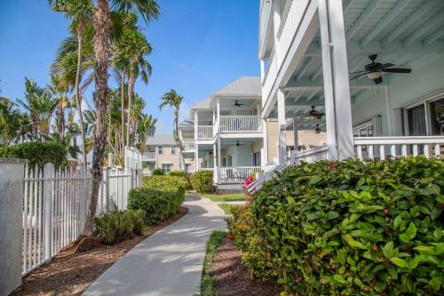 Crystal Waters in ดั๊กคีย์ (FL)