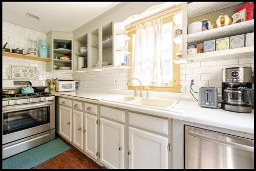 2 bedroom Apt in Kingston