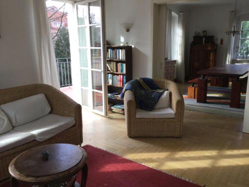 Schöne 150 qm-Wohnung in Jugendstil-Villa (Schone 150 qm-Wohnung in Jugendstil-Villa) in Plauen