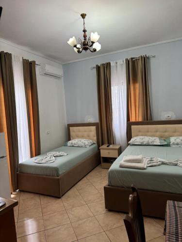 One-Bedroom Apartment image 4